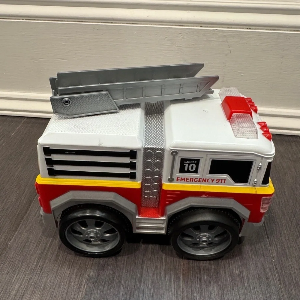 Emergency 911 Ladder 10 Electronic Fire Truck Toy - Red Gray Toddler Kids Boy